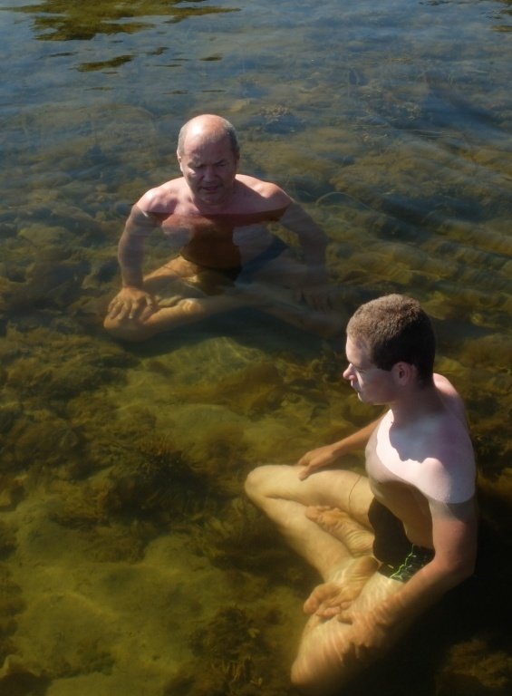 Погружение в холодную воду на фоне выполнения тибетской йоги туммо, остров Немецкий Кузов, Белое море